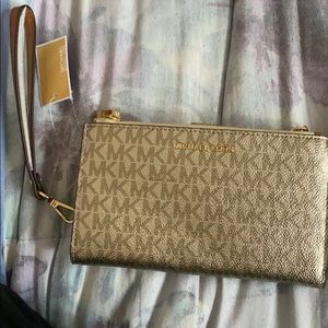 Michael Kors Wristlets Wallet